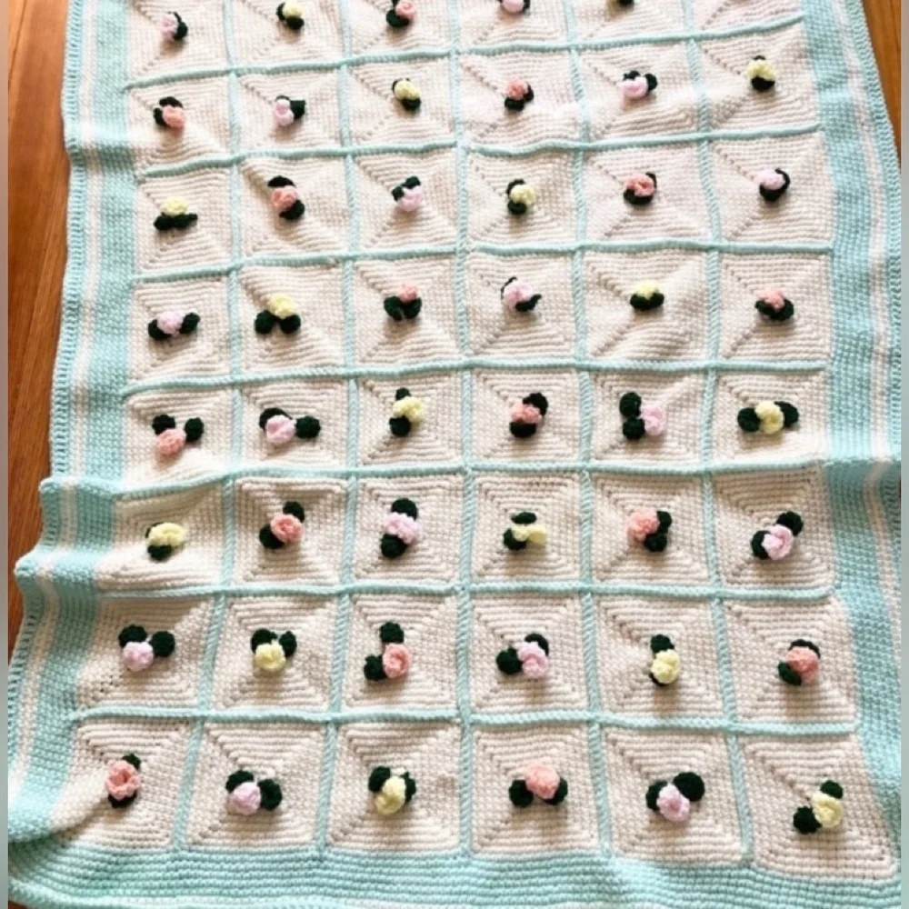 Vintage Rosebud handmade knitted pastel blanket throw